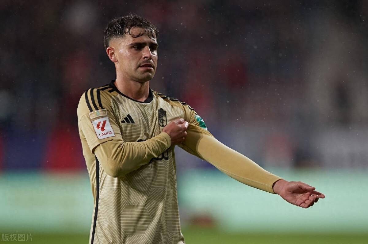 包含西甲国际比赛日走向成谜，上海久事止住颓势，压力陡增，心理建设被强调的词条