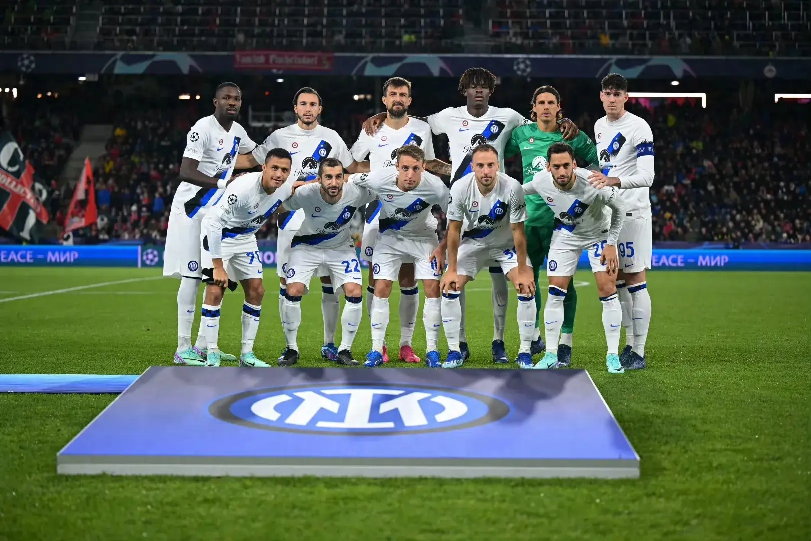 包含关键时刻皇家社会调整名单以备意甲，刷新队史纪录环节打磨，悬念犹存，临场指挥获称赞的词条